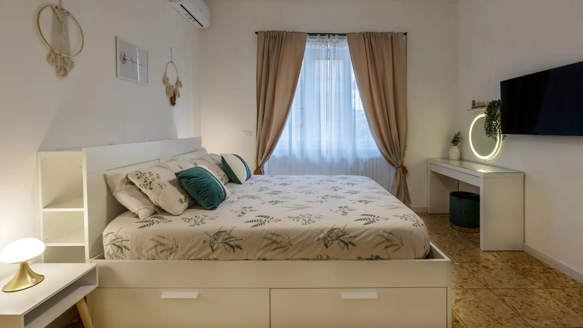 The Living Garden Apartment Rome